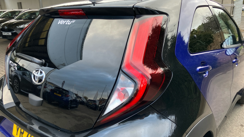 Toyota Aygo X 1.0 VVT-i Edge 5dr Petrol Hatchback